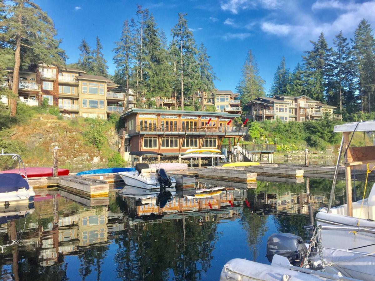 Painted Boat Resort Spa And Marina Madeira Park Buitenkant foto