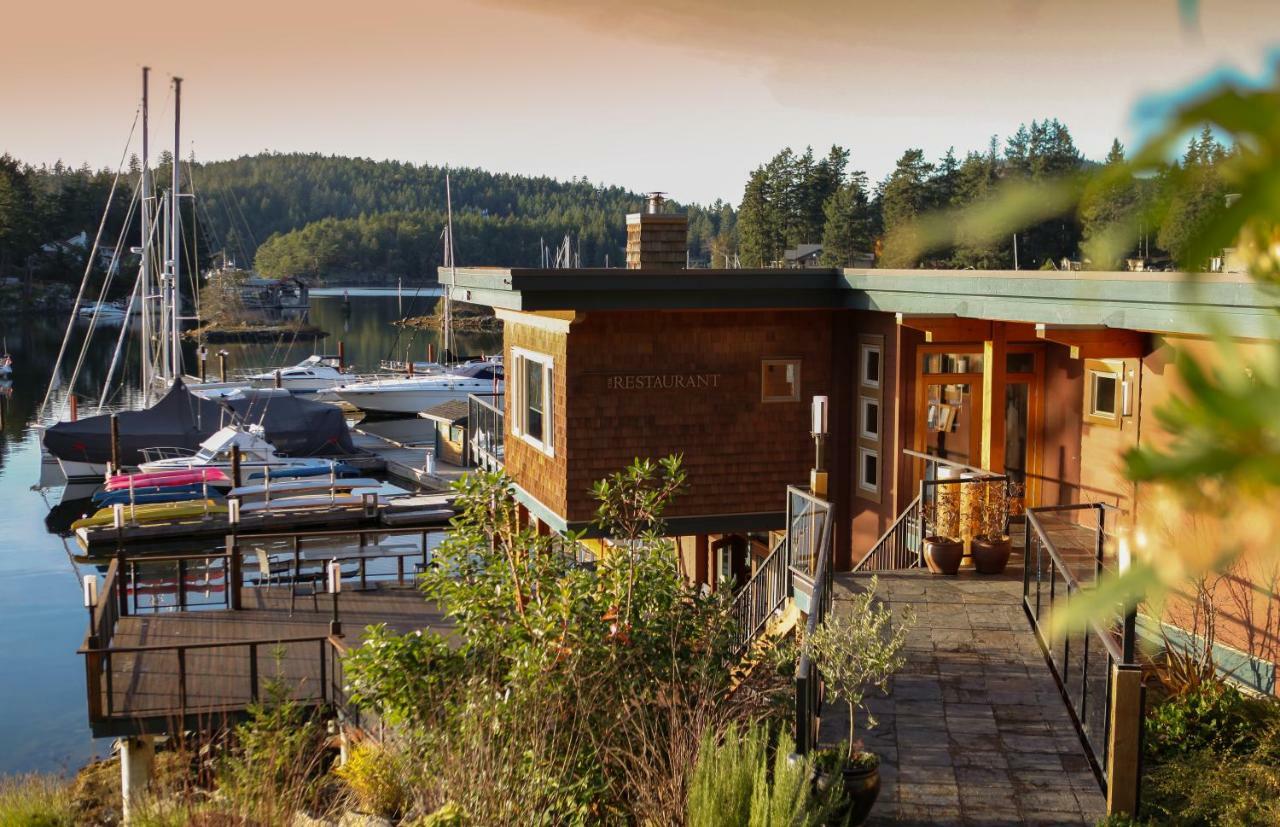 Painted Boat Resort Spa And Marina Madeira Park Buitenkant foto